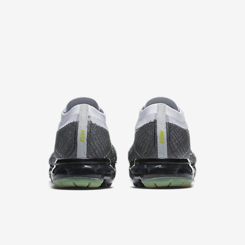 Vapormax heritage store neon